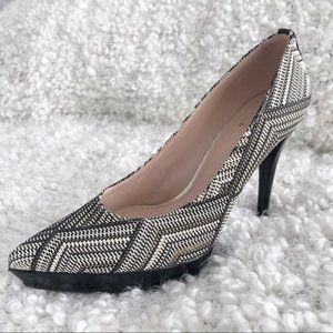 Stuart Weitzman Raffia Woven Black White Pumps